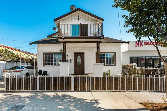 $849,999 | 1912 East 10th Street, Long Beach, CA 90813