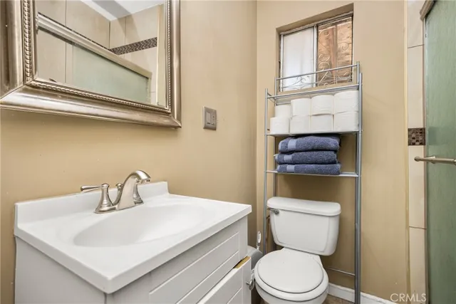 $849,999 | 1912 East 10th Street, Long Beach, CA 90813