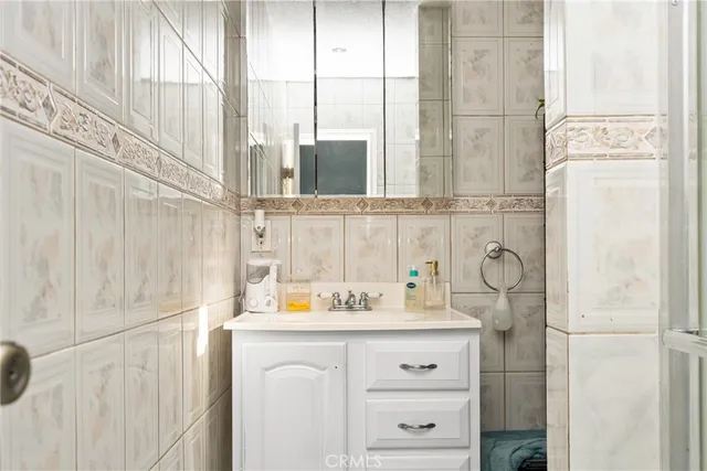 $849,999 | 1912 East 10th Street, Long Beach, CA 90813