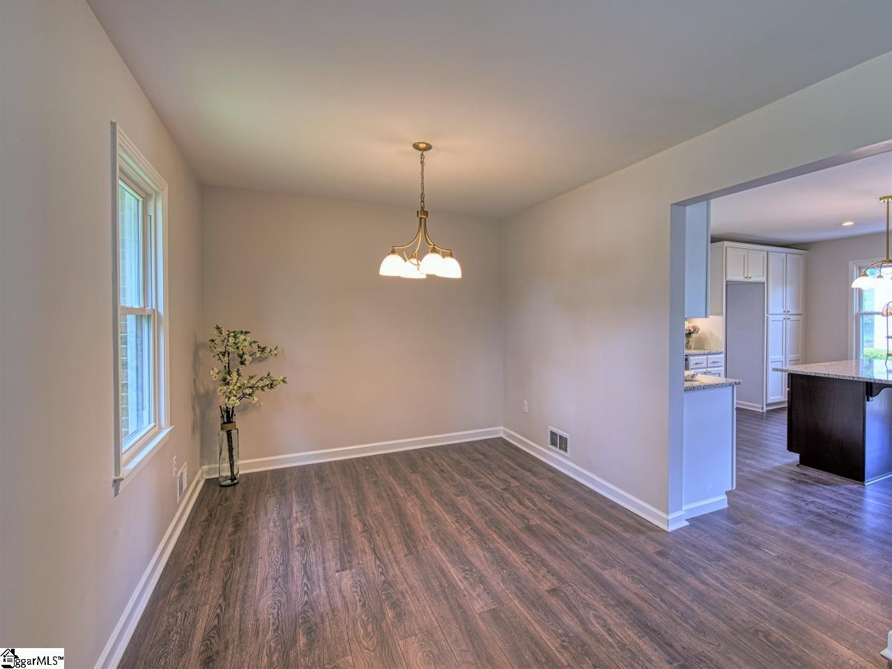 409 Farnsworth Road Spartanburg, SC 29301 - Photo 13 of 32 Gallery Image 13