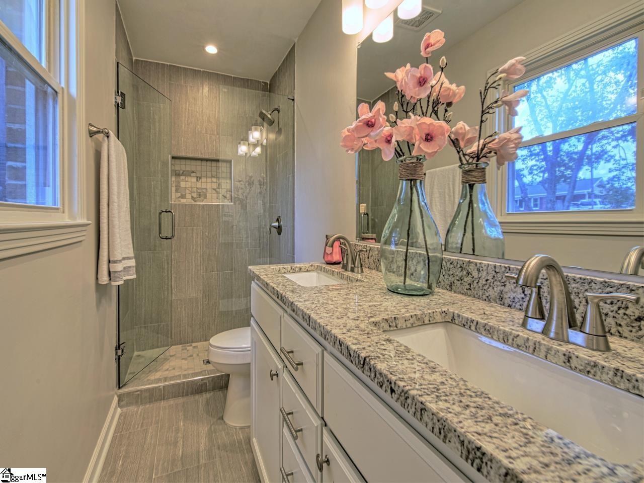 409 Farnsworth Road Spartanburg, SC 29301 - Photo 14 of 32 Gallery Image 14