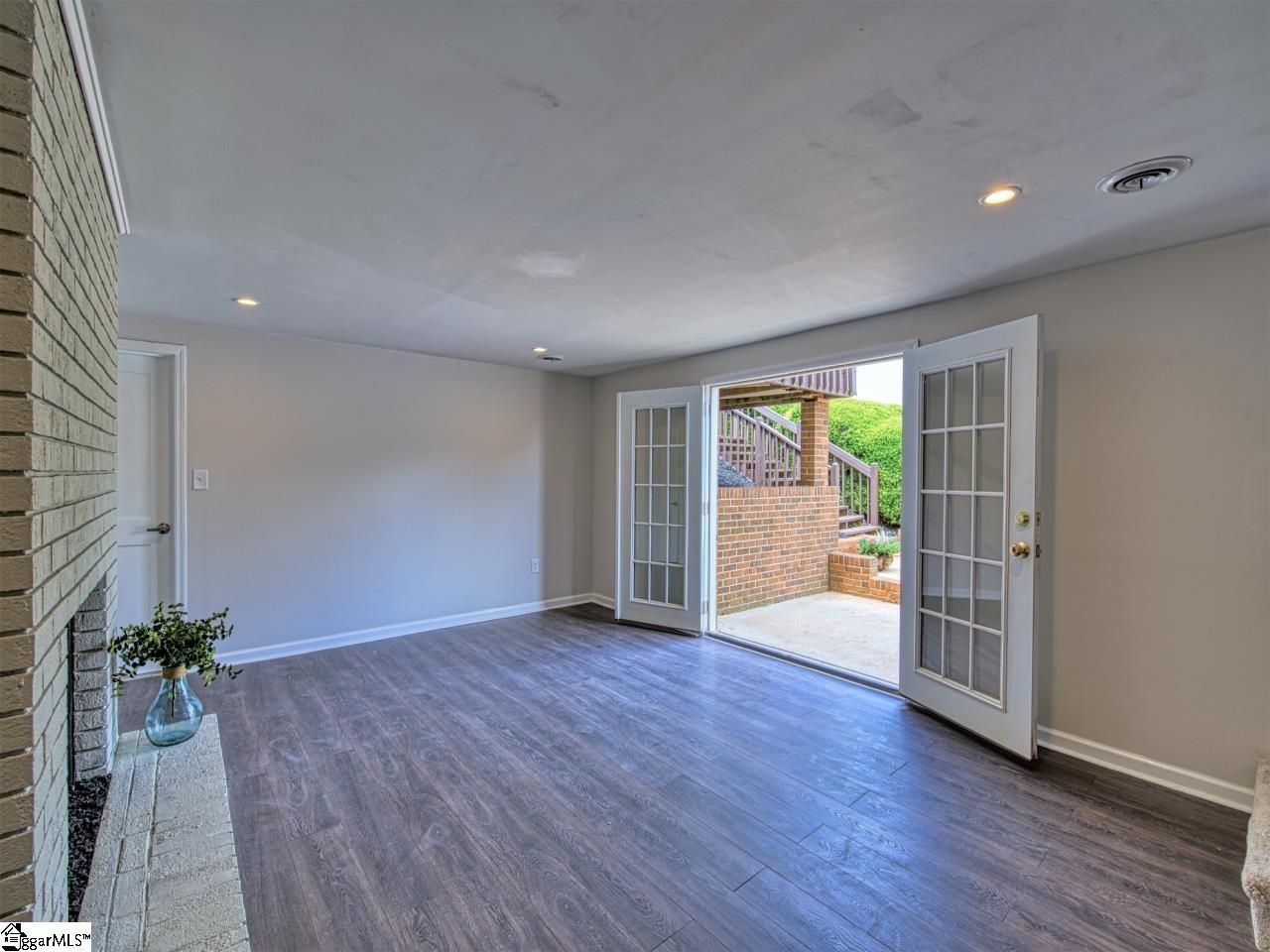 409 Farnsworth Road Spartanburg, SC 29301 - Photo 21 of 32 Gallery Image 21