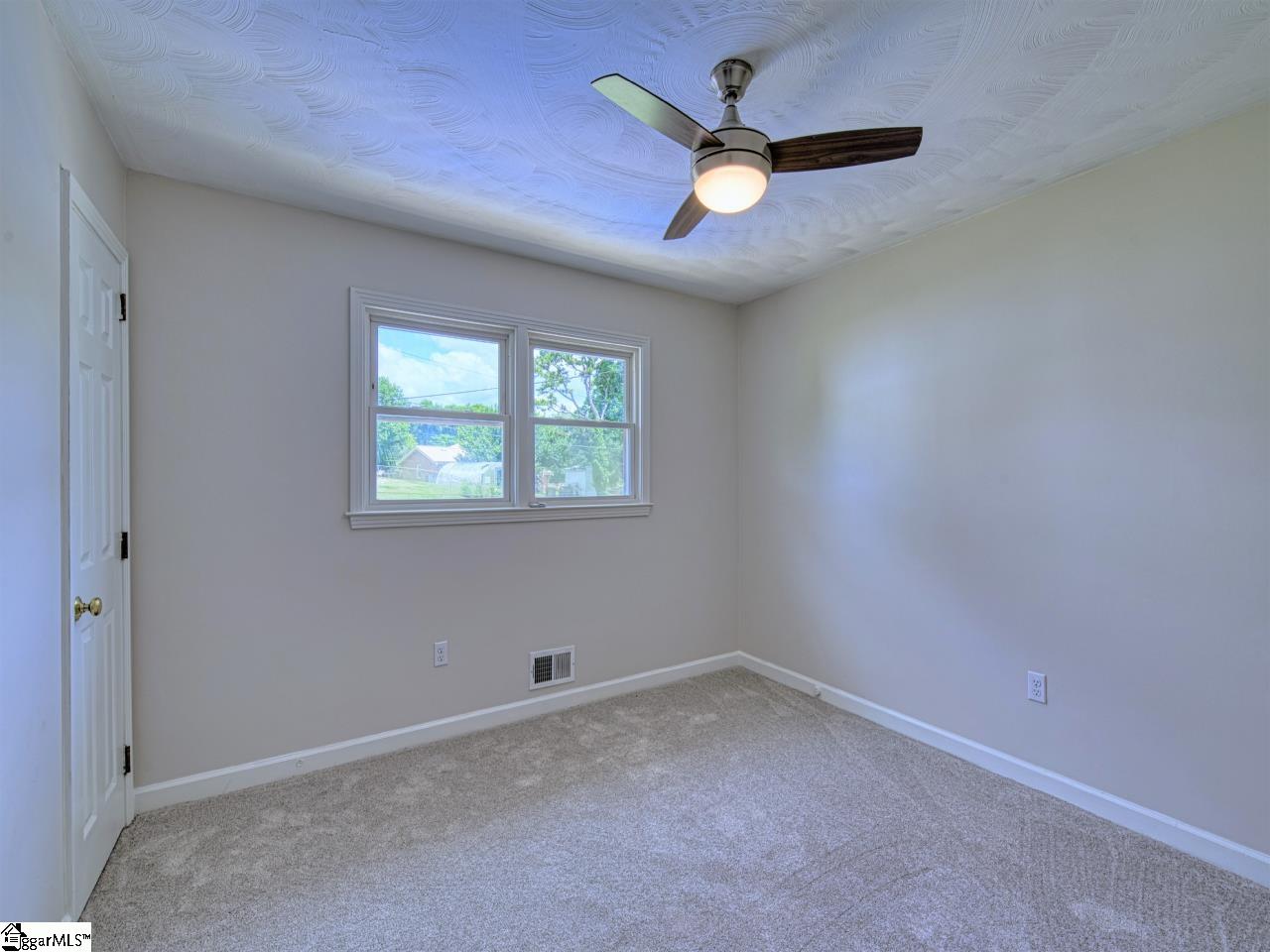 409 Farnsworth Road Spartanburg, SC 29301 - Photo 28 of 32 Gallery Image 28
