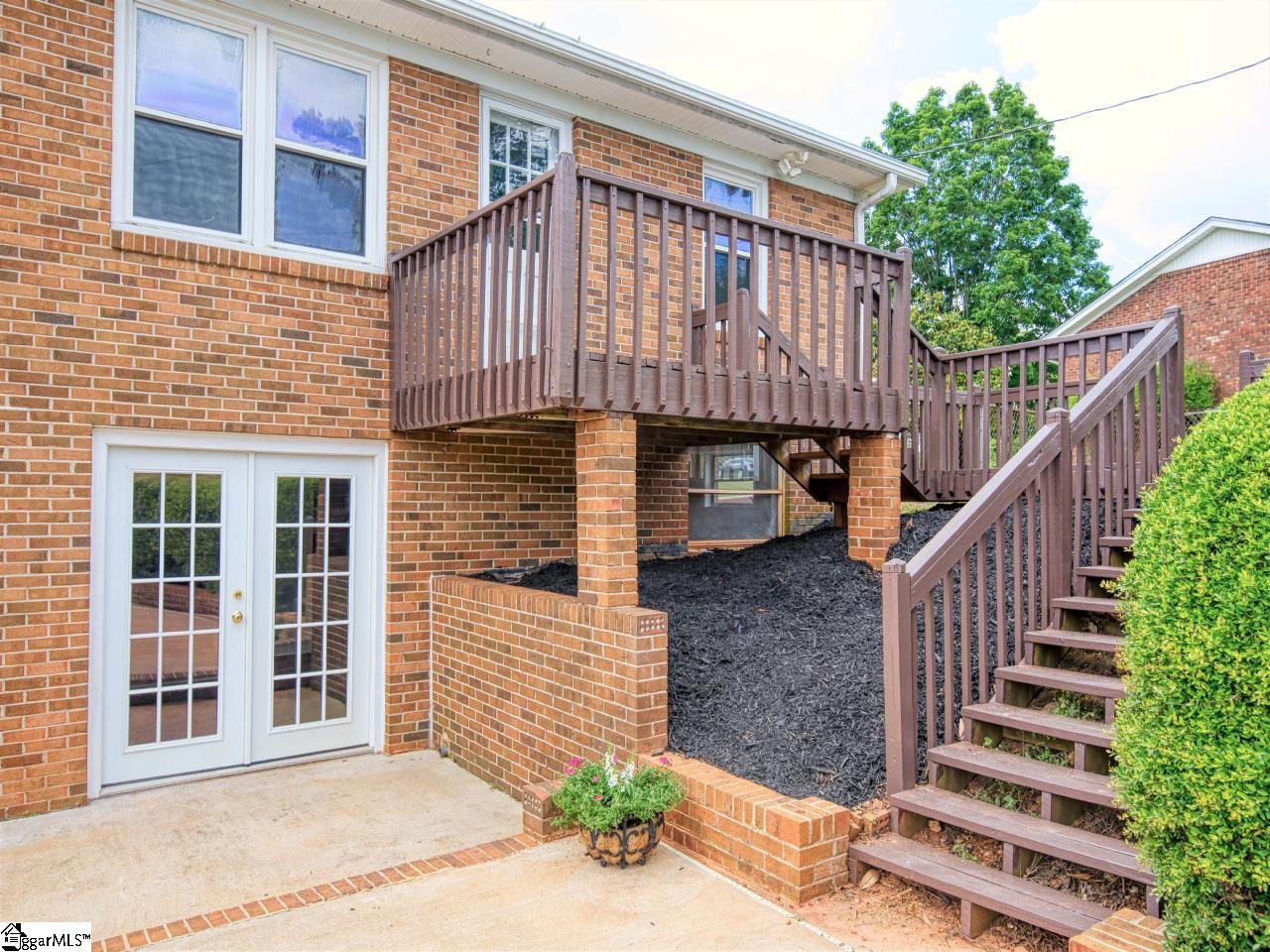 409 Farnsworth Road Spartanburg, SC 29301 - Photo 6 of 32 Gallery Image 6