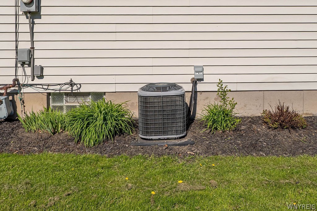 3889 Slusaric Road Wheatfield, NY 14120 - Photo 47 of 50