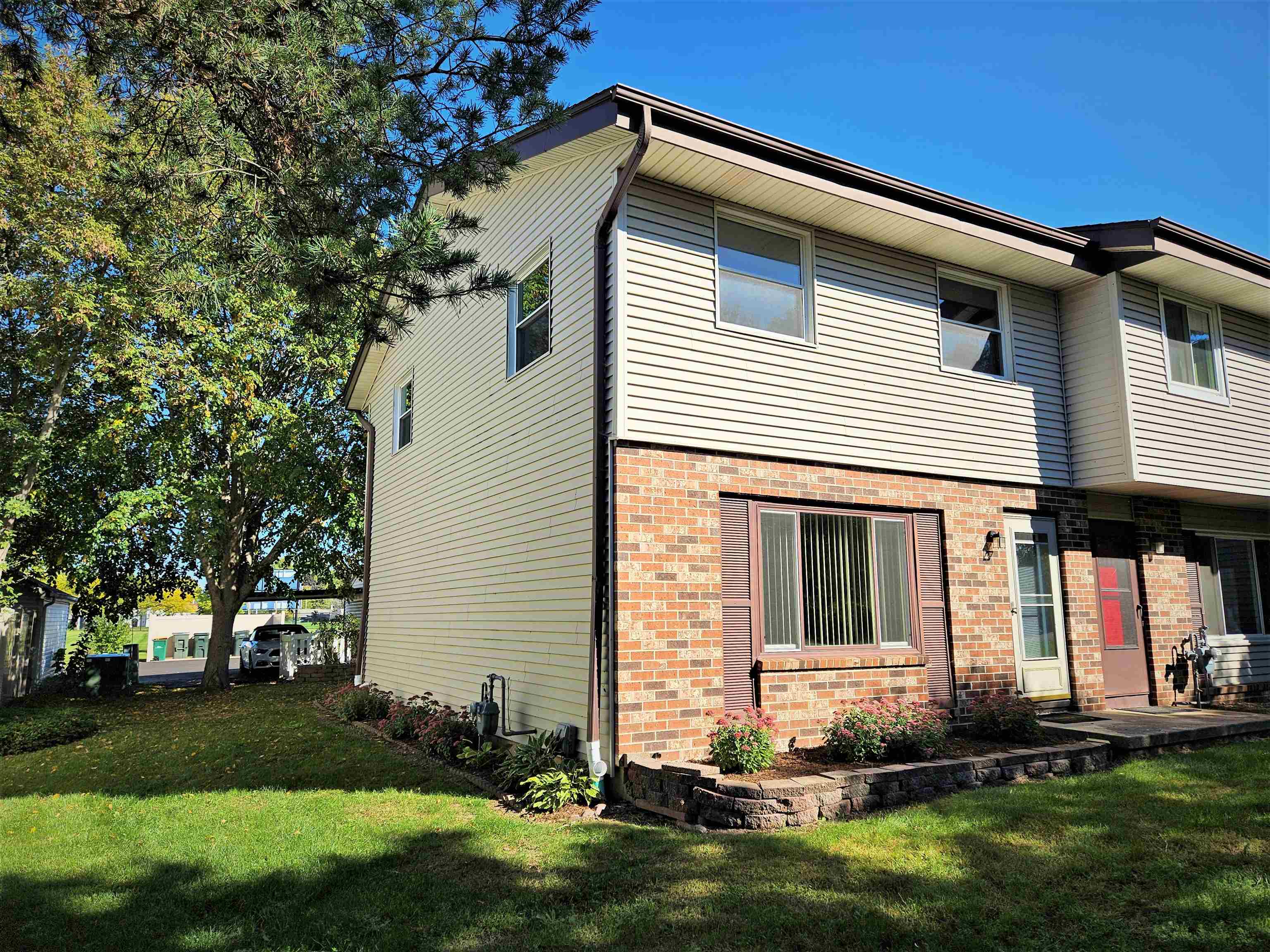 872 Castle Road Fond du Lac, WI 54935 - Photo 20 of 33 Gallery Image 20