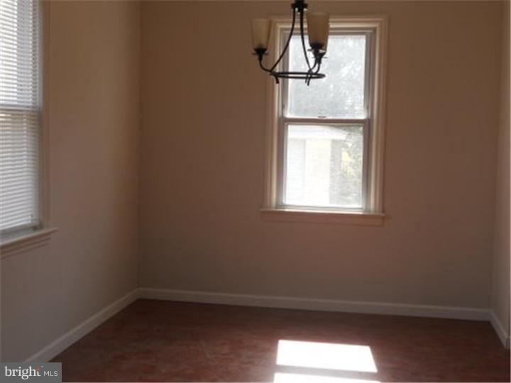 294 Creek Road Bellmawr, NJ 08031 - Photo 9 of 18 Dining Room