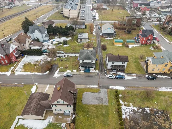 $80,000 | 106 East Clayton Street, New Castle, PA 16102