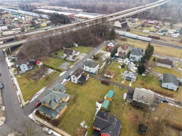 $80,000 | 106 East Clayton Street, New Castle, PA 16102