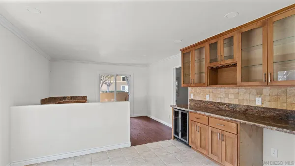 $649,500 | 7595 Charmant Drive, Unit 707, San Diego, CA 92122
