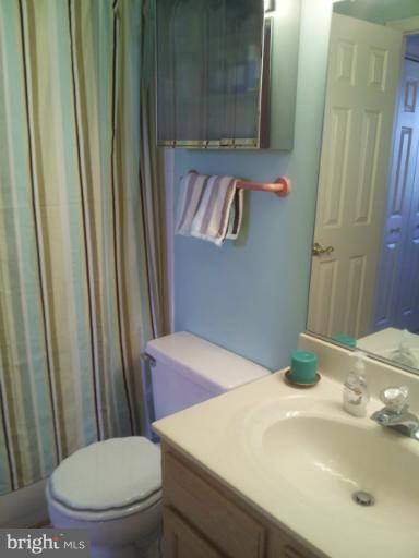 2102 Riding Crop Way Windsor Mill, MD 21244 - Photo 9 of 14 Bath