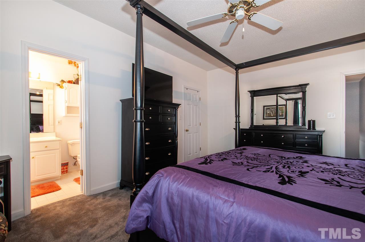 809 Genford Court Raleigh, NC 27609 - Photo 13 of 26 Gallery Image 13