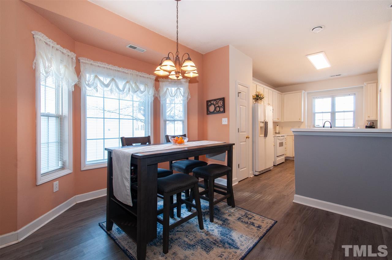 809 Genford Court Raleigh, NC 27609 - Photo 6 of 26 Gallery Image 6