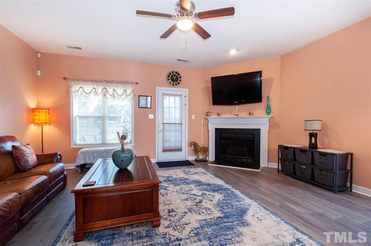 809 Genford Court Raleigh, NC 27609 - Photo 8 of 26 Gallery Image 8