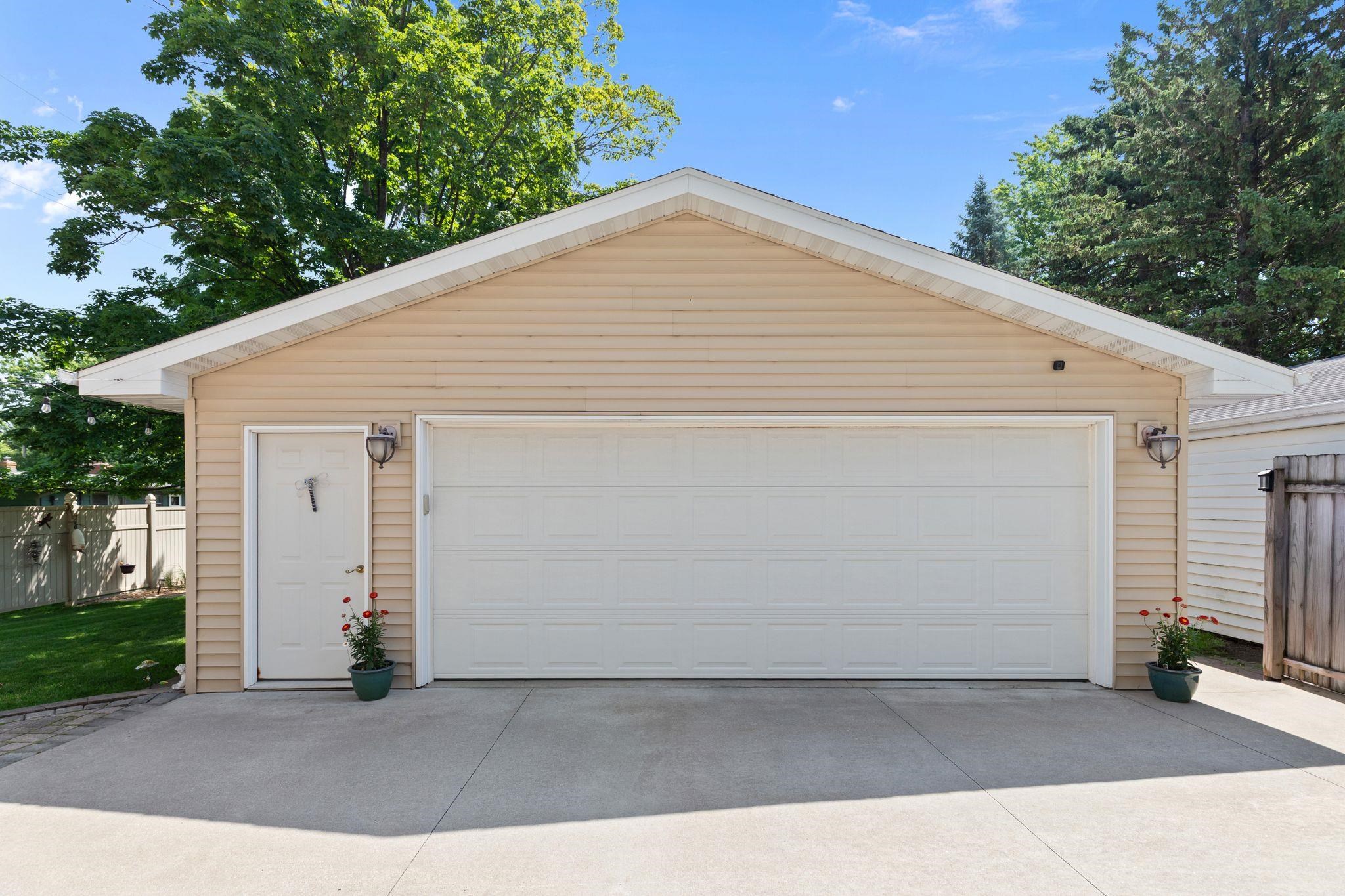418 South Weimar Street Appleton, WI 54915 - Photo 14 of 46
