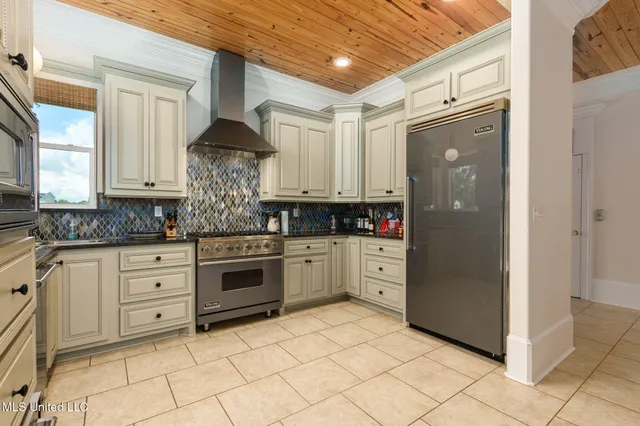 $675,000 | 253 South Lang Avenue, Long Beach, MS 39560