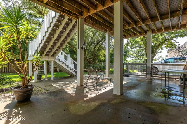 $675,000 | 253 South Lang Avenue, Long Beach, MS 39560