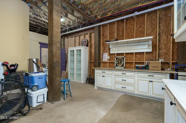 $675,000 | 253 South Lang Avenue, Long Beach, MS 39560