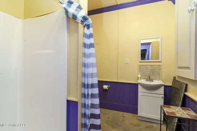 $675,000 | 253 South Lang Avenue, Long Beach, MS 39560