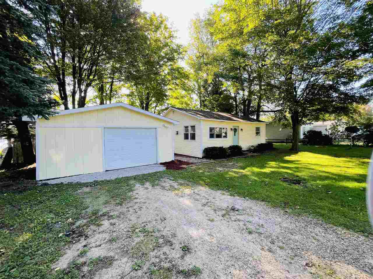 210 Autumn Road Cadillac, MI 49601 - Photo 27 of 54 1893064-26.JPG