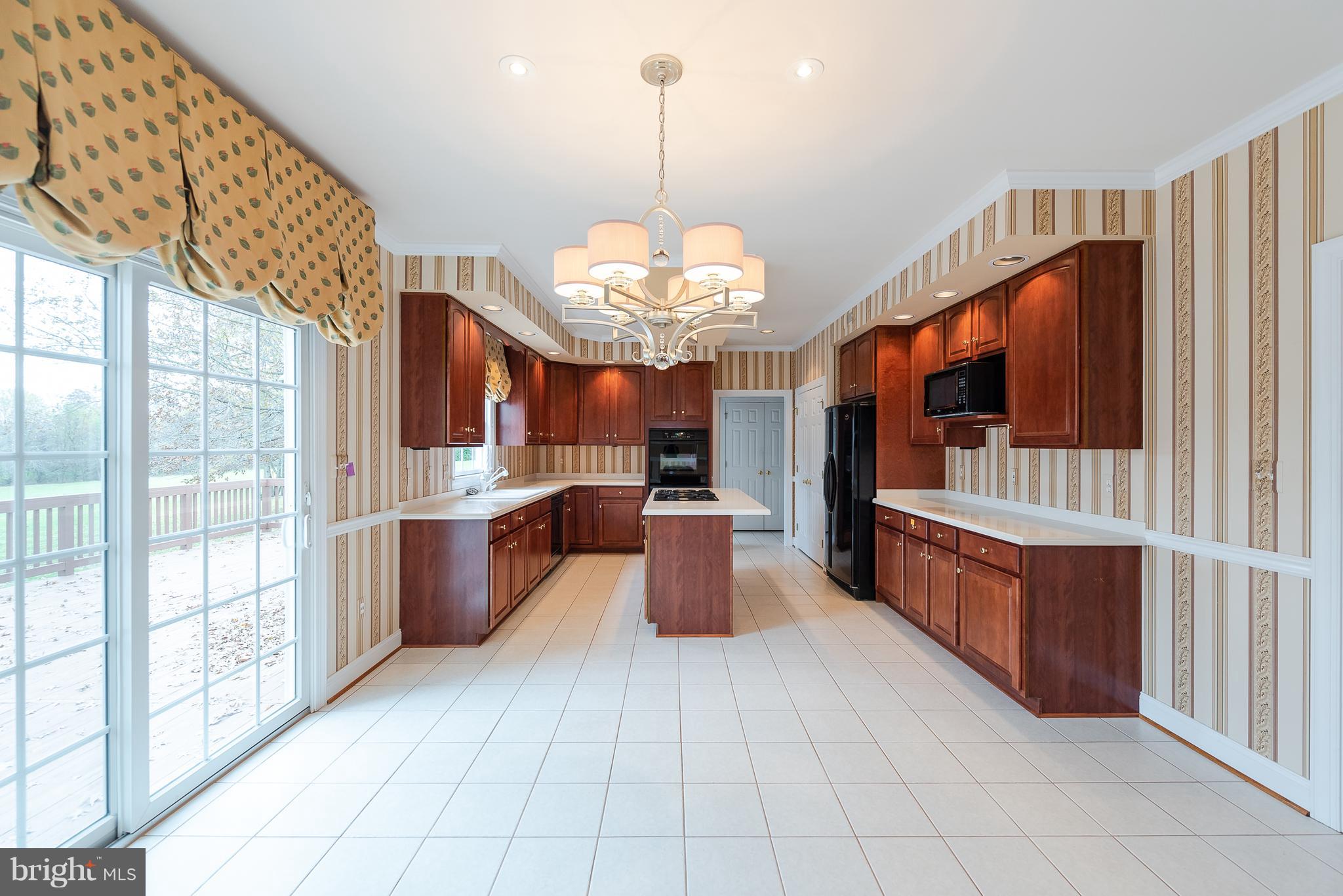 13705 Milbert Ridge Drive Baldwin, MD 21013 - Photo 22 of 64 Kitchen