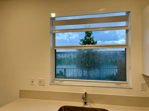 a view of livingroom with furniture