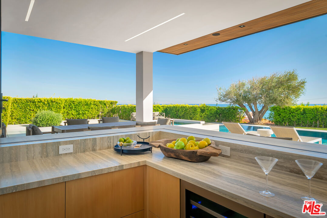 23917 Malibu Road Malibu, CA 90265 - Photo 19 of 63