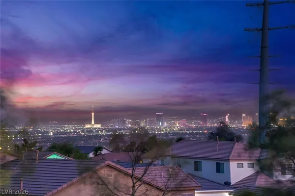 $3,200 | 10764 Maltese Falcon Avenue, Las Vegas, NV 89129