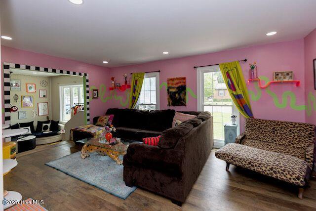 806 Winchester Road Jacksonville, NC 28546 - Photo 7 of 32 Living Rm 2