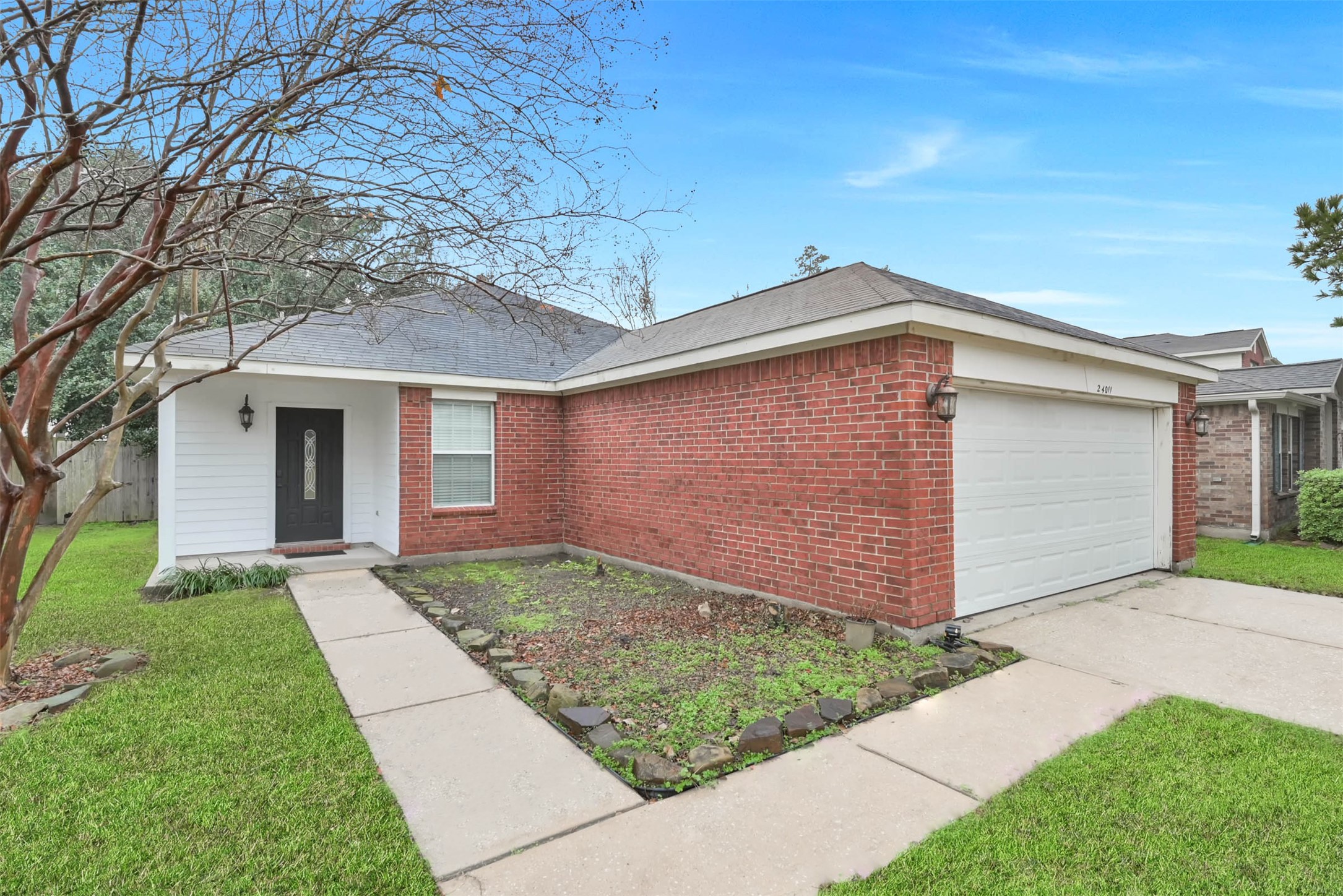 24011 Pinecreek Point Spring, TX 77373 - Photo 2 of 27
