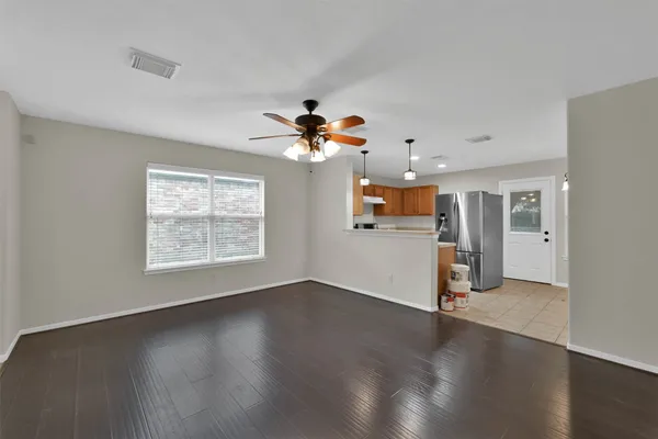 $1,795 | 24011 Pinecreek Point, Spring, TX 77373