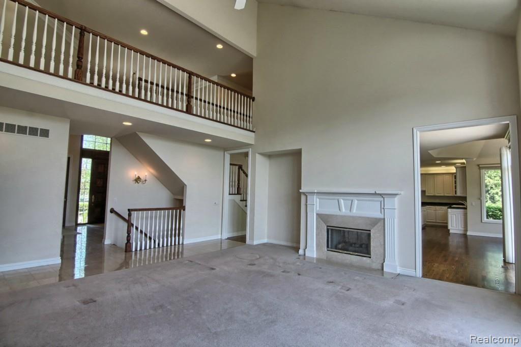2695 Shorebrook Court Rochester, MI 48306 - Photo 6 of 31 Great_Room_2nd_View.jpg