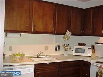 6 C Fairway Road, Unit C Reading, PA 19607 - Photo 5 of 12 Gallery Image 5
