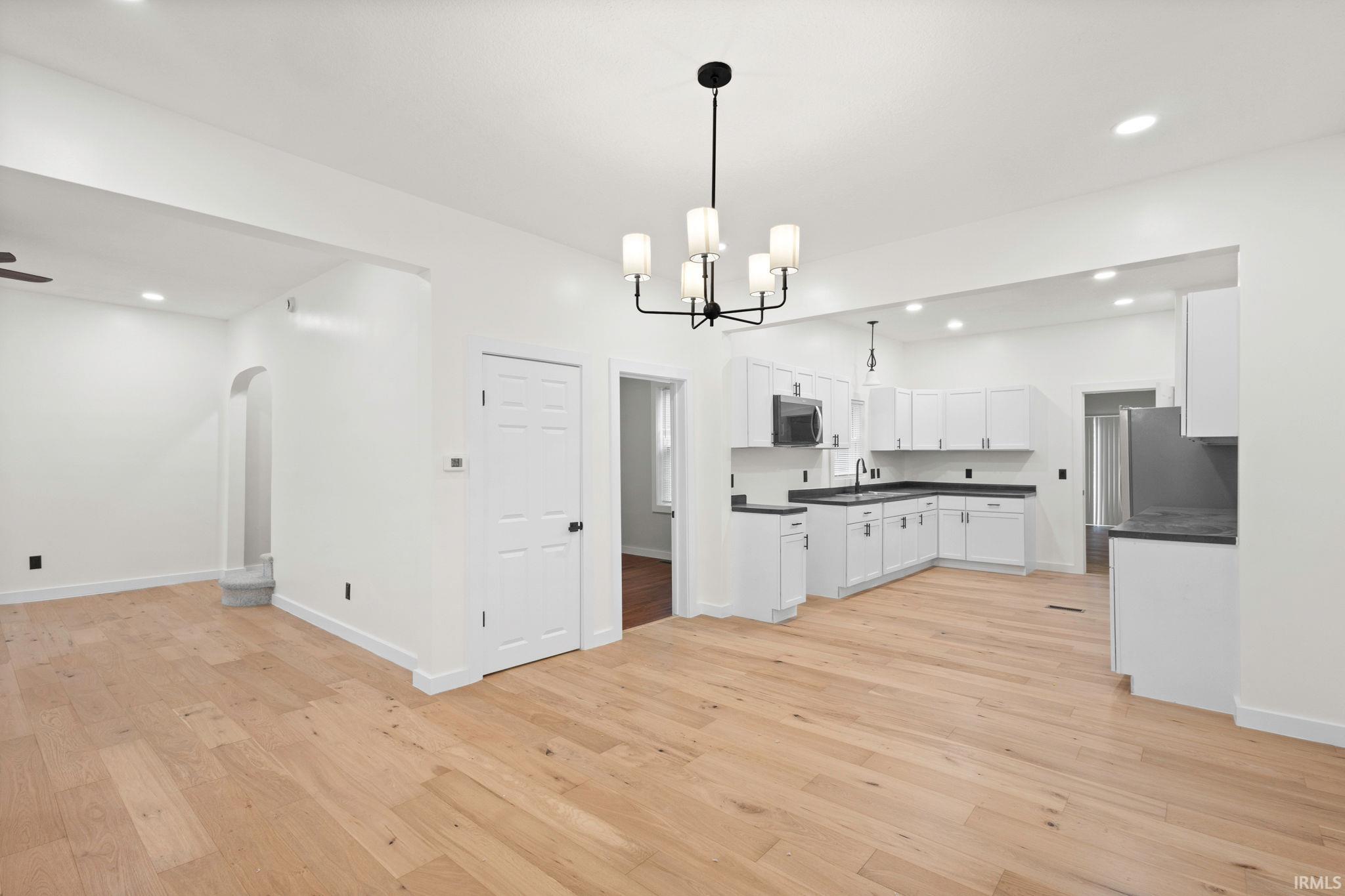 342 West 9th Street Auburn, IN 46706 - Photo 6 of 35