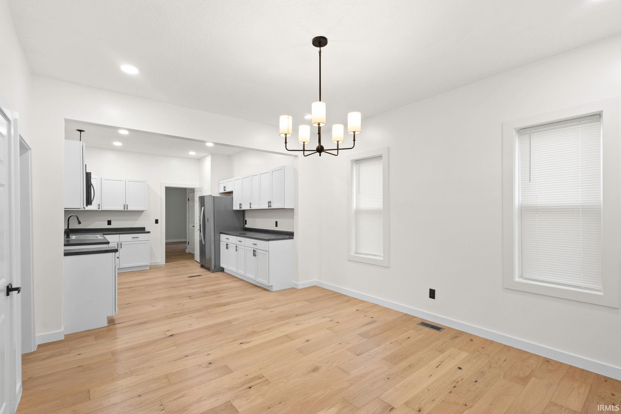 342 West 9th Street Auburn, IN 46706 - Photo 7 of 35