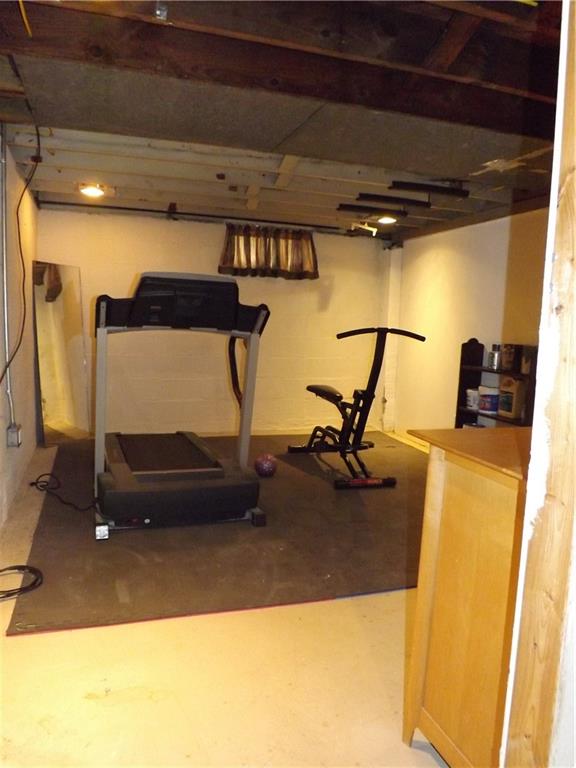 1815 Freeport Road Natrona Heights, PA 15065 - Photo 12 of 19 Gallery Image 12