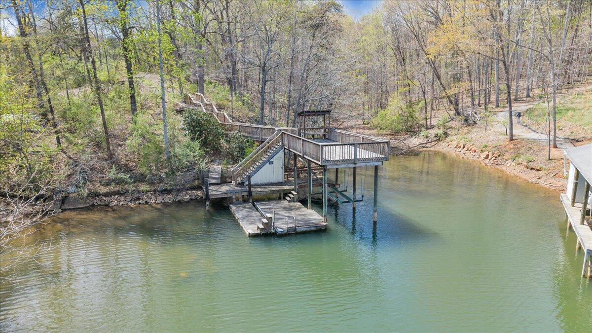 1401 Merriman Way Road Moneta, VA 24121 - Photo 7 of 33 Dock