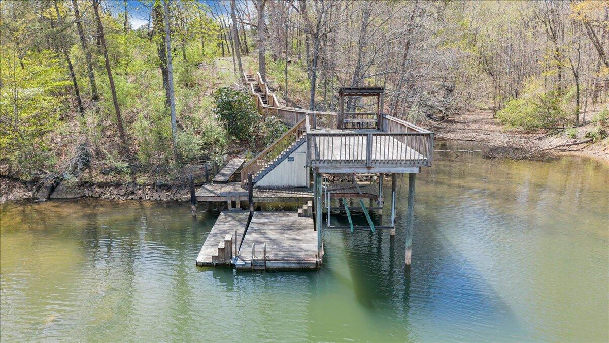 1401 Merriman Way Road Moneta, VA 24121 - Photo 9 of 33 Dock