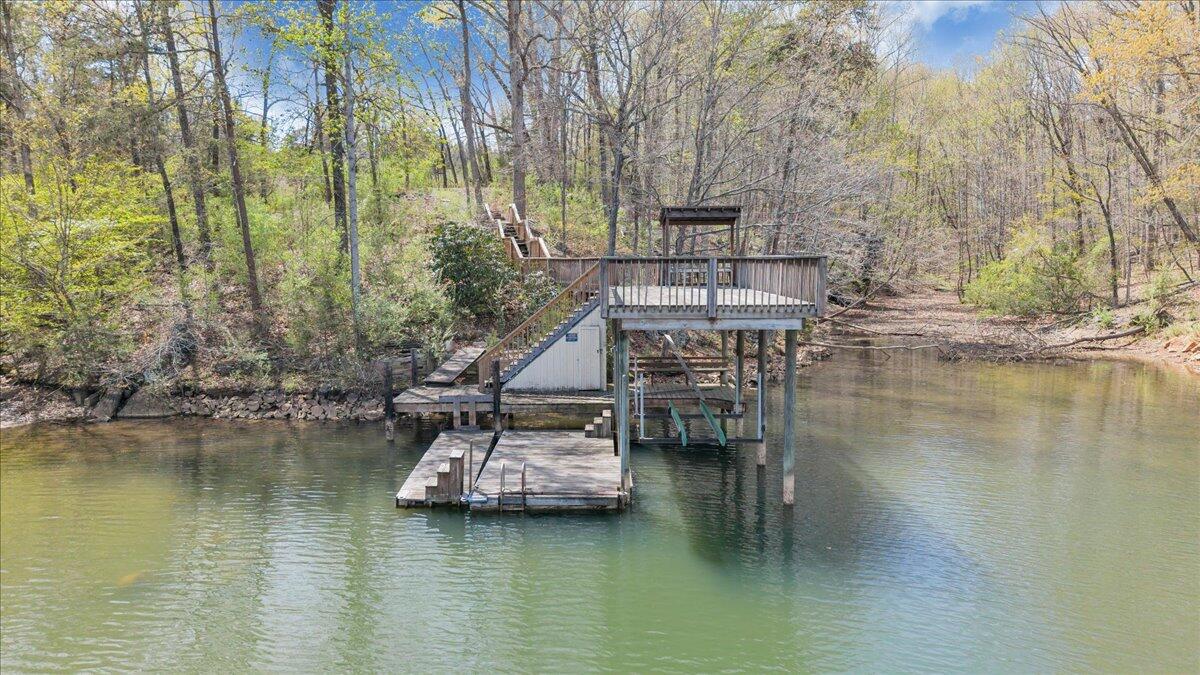 1401 Merriman Way Road Moneta, VA 24121 - Photo 10 of 33 Dock
