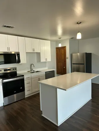 $1,200 | 211 Main Street, Unit E, Destin, FL 32541