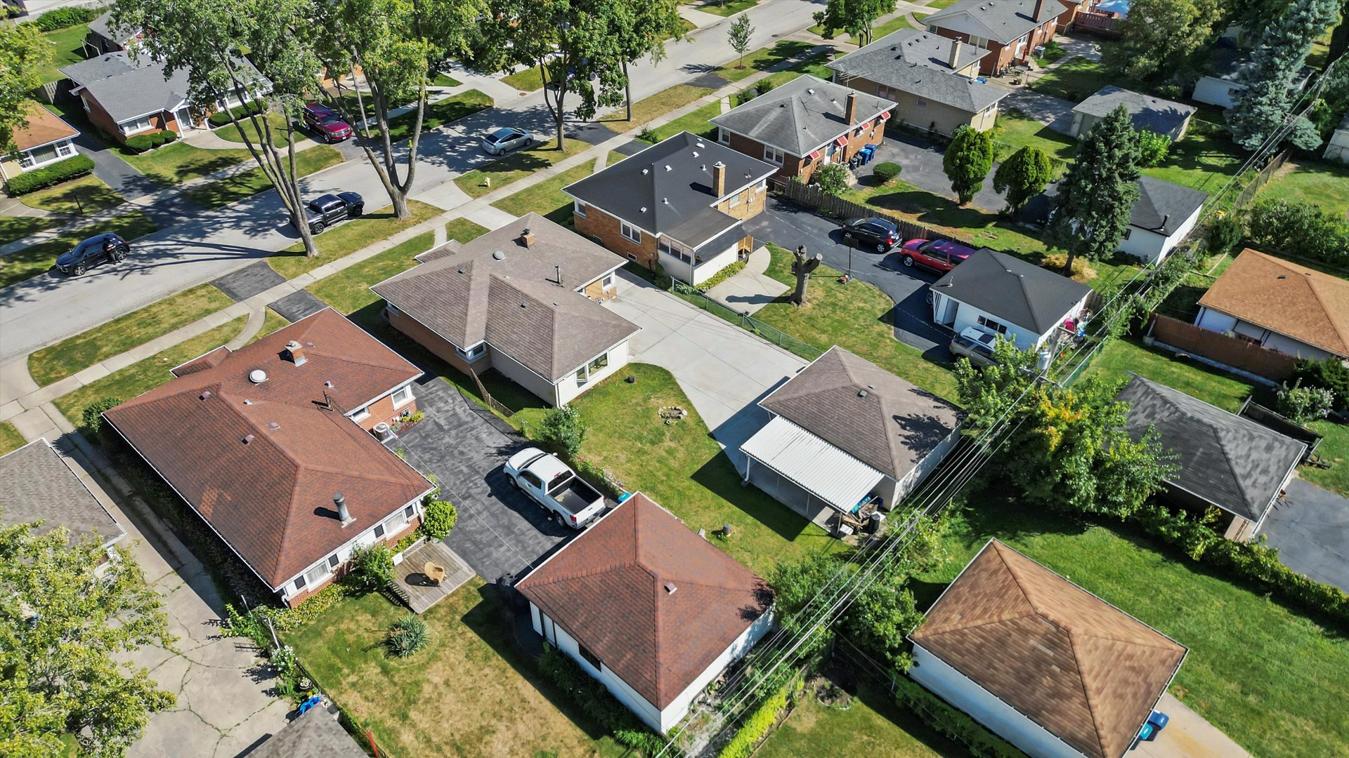 1106 Arthur Avenue Berkeley, IL 60163 - Photo 27 of 28 an aerial view of residential houses with outdoor space
