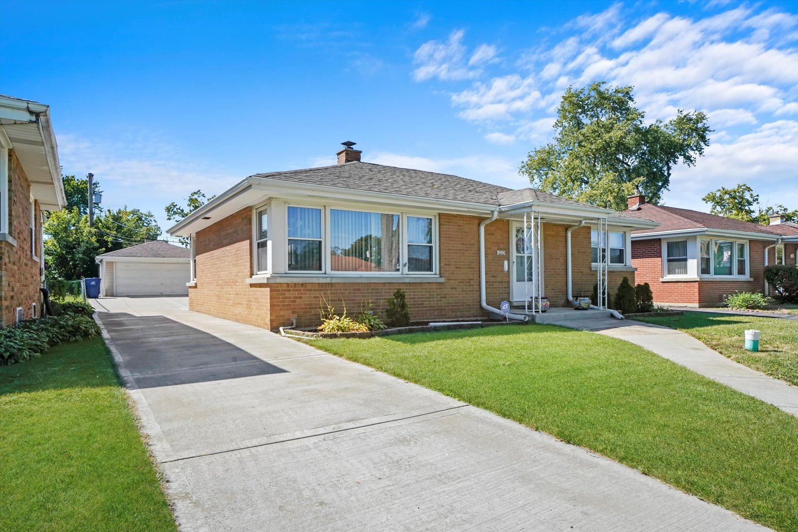 1106 Arthur Avenue Berkeley, IL 60163 - Photo 4 of 28 a front view of a house with a yard