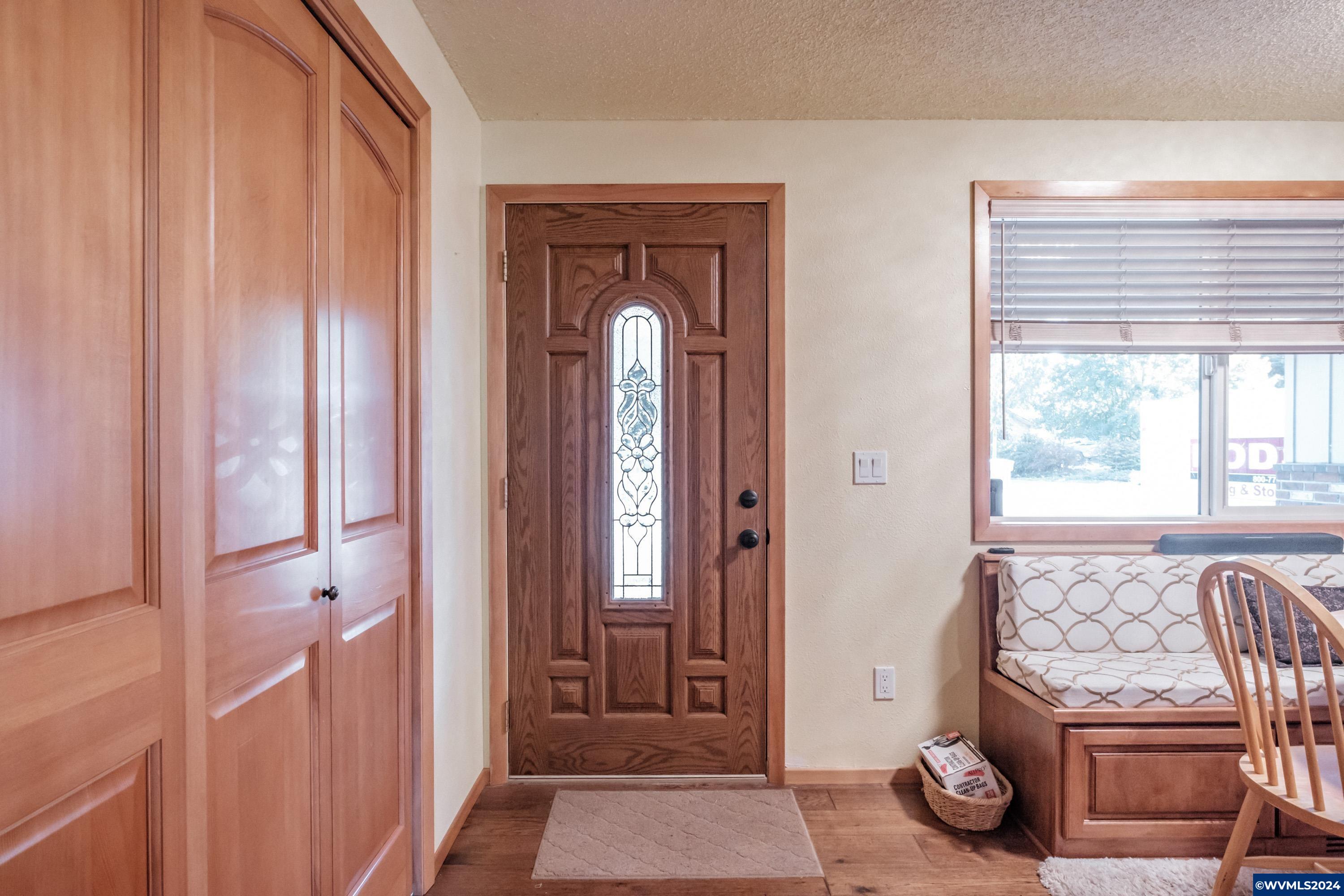 1214 Northeast Springwood Drive Albany, OR 97321 - Photo 5 of 50
