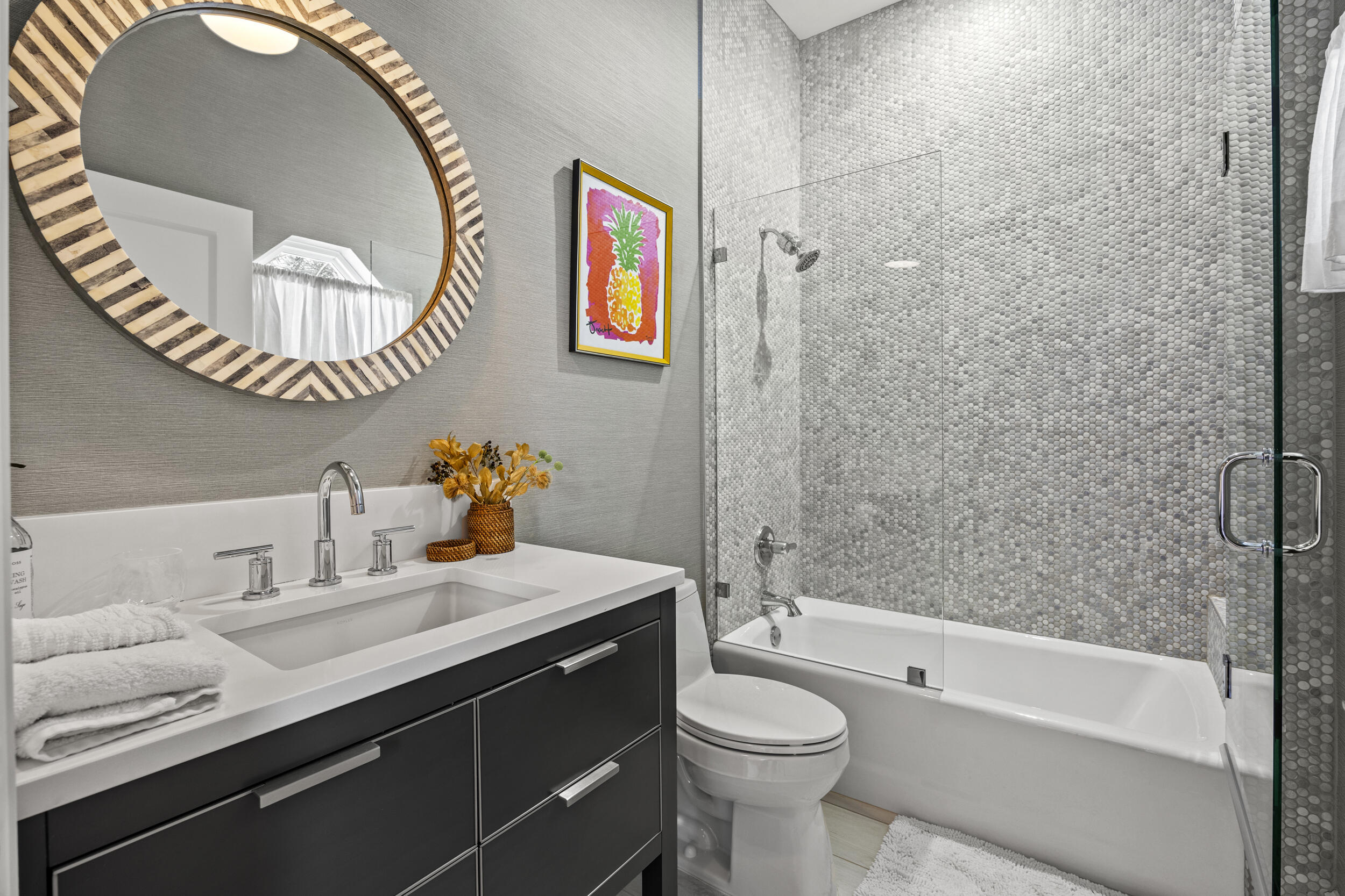 118 North Village Way Jupiter, FL 33458 - Photo 14 of 28 a bathroom with a sink and a mirror