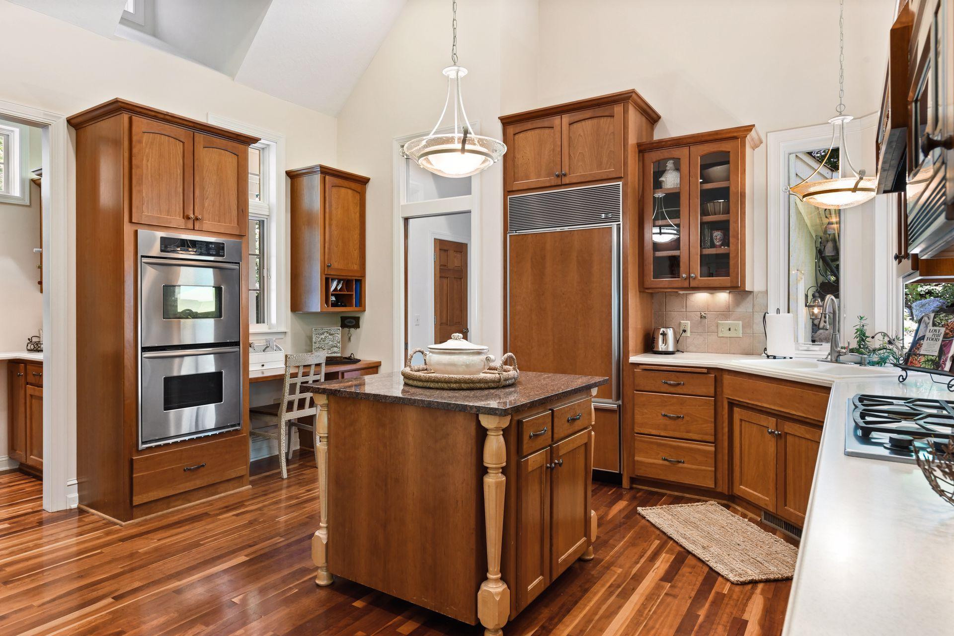 4288 Manor Ct Road Minnetonka, MN 55345 - Photo 9 of 33 Gallery Image 9