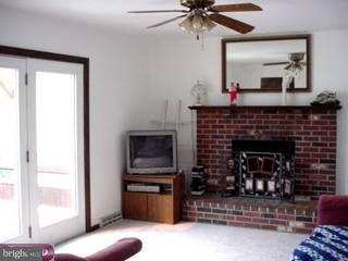 571 Pinehurst Road Cream Ridge, NJ 08514 - Photo 2 of 6