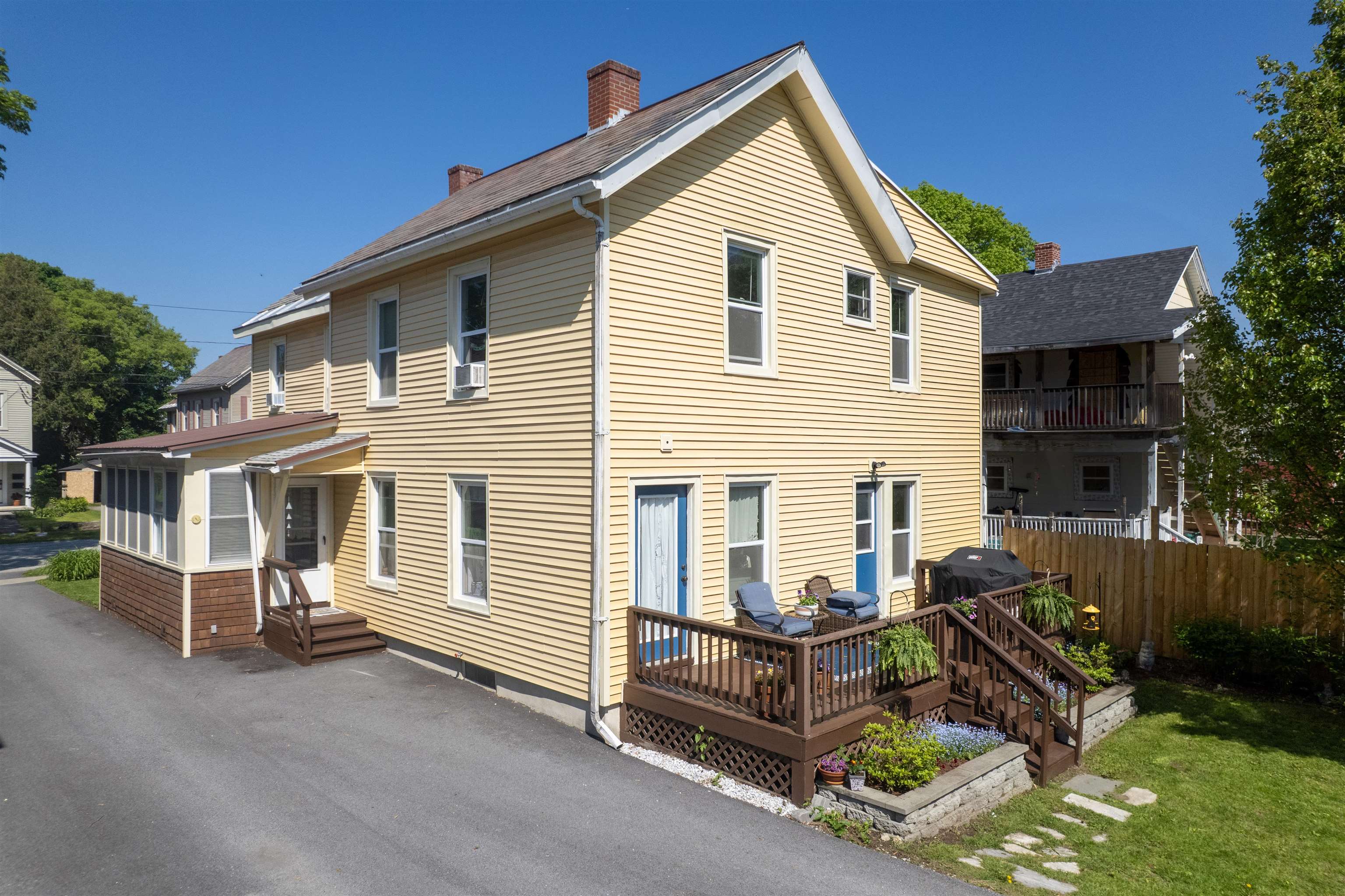 82 Brown Street Rutland, VT 05701 - Photo 3 of 45