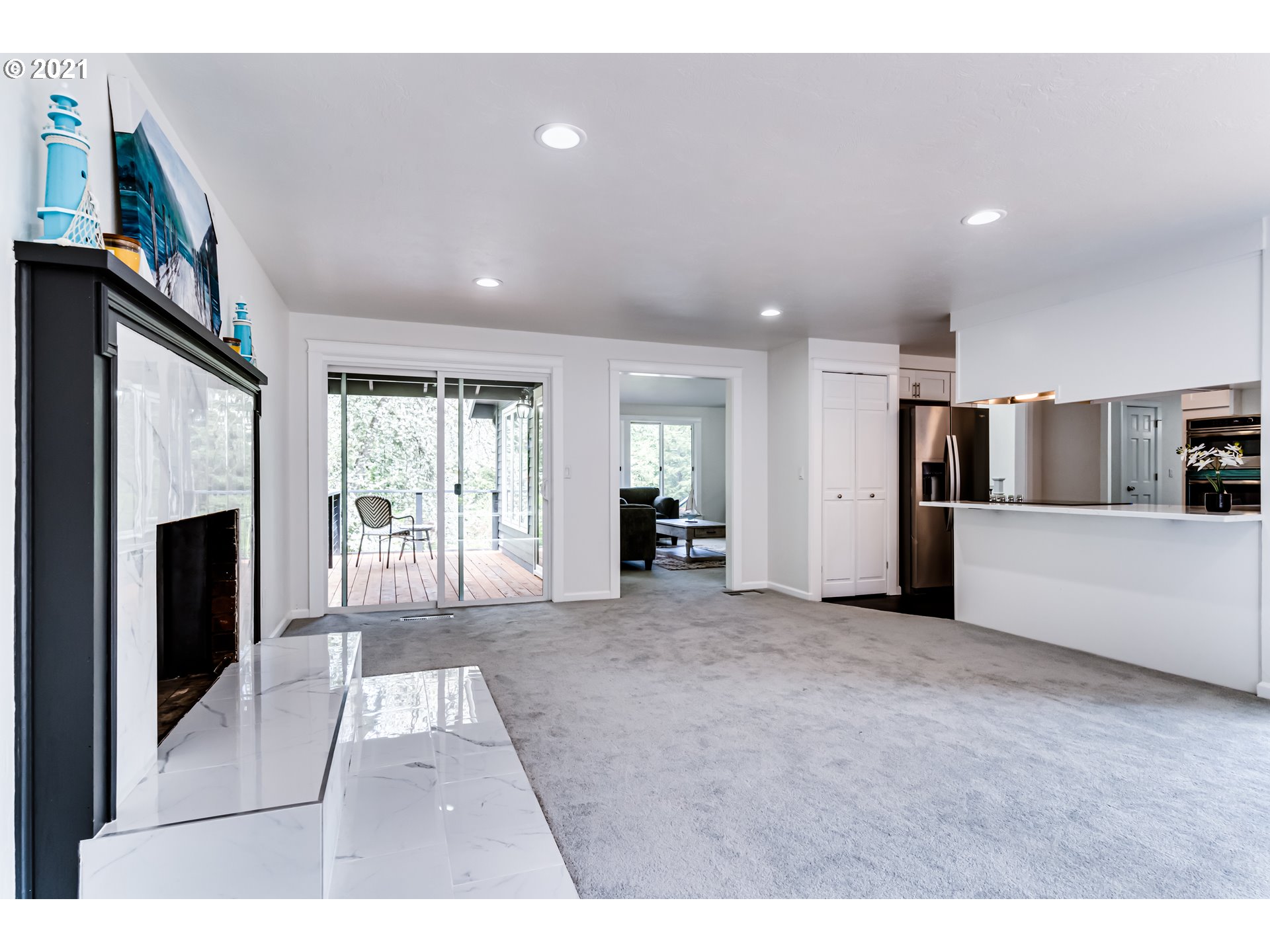 2022 Floral Hill Drive Eugene, OR 97403 - Photo 12 of 32