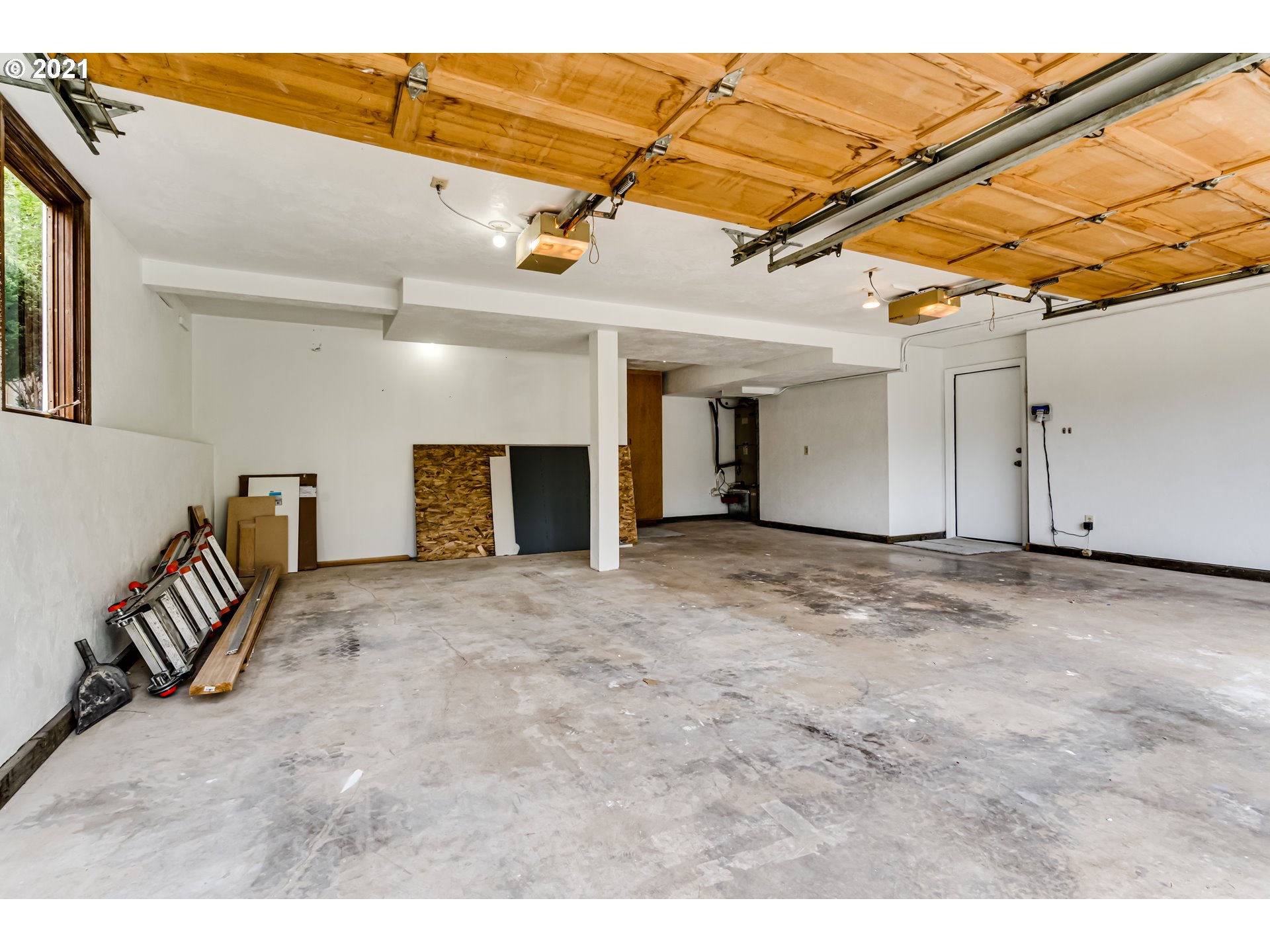 2022 Floral Hill Drive Eugene, OR 97403 - Photo 27 of 32