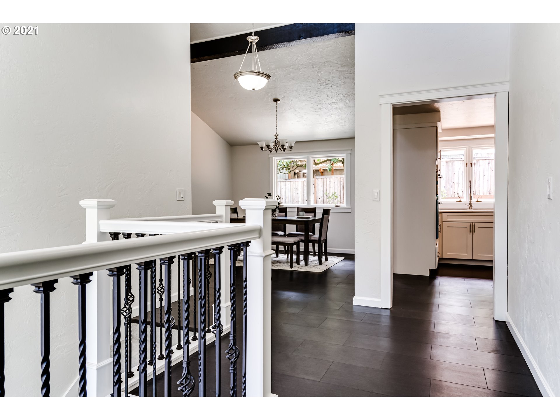 2022 Floral Hill Drive Eugene, OR 97403 - Photo 6 of 32